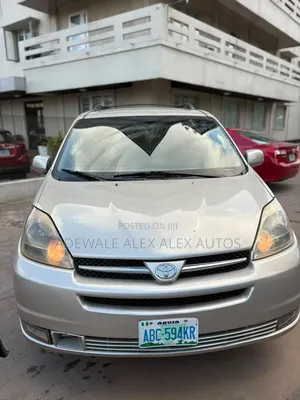 Toyota Sienna 2005 Silver