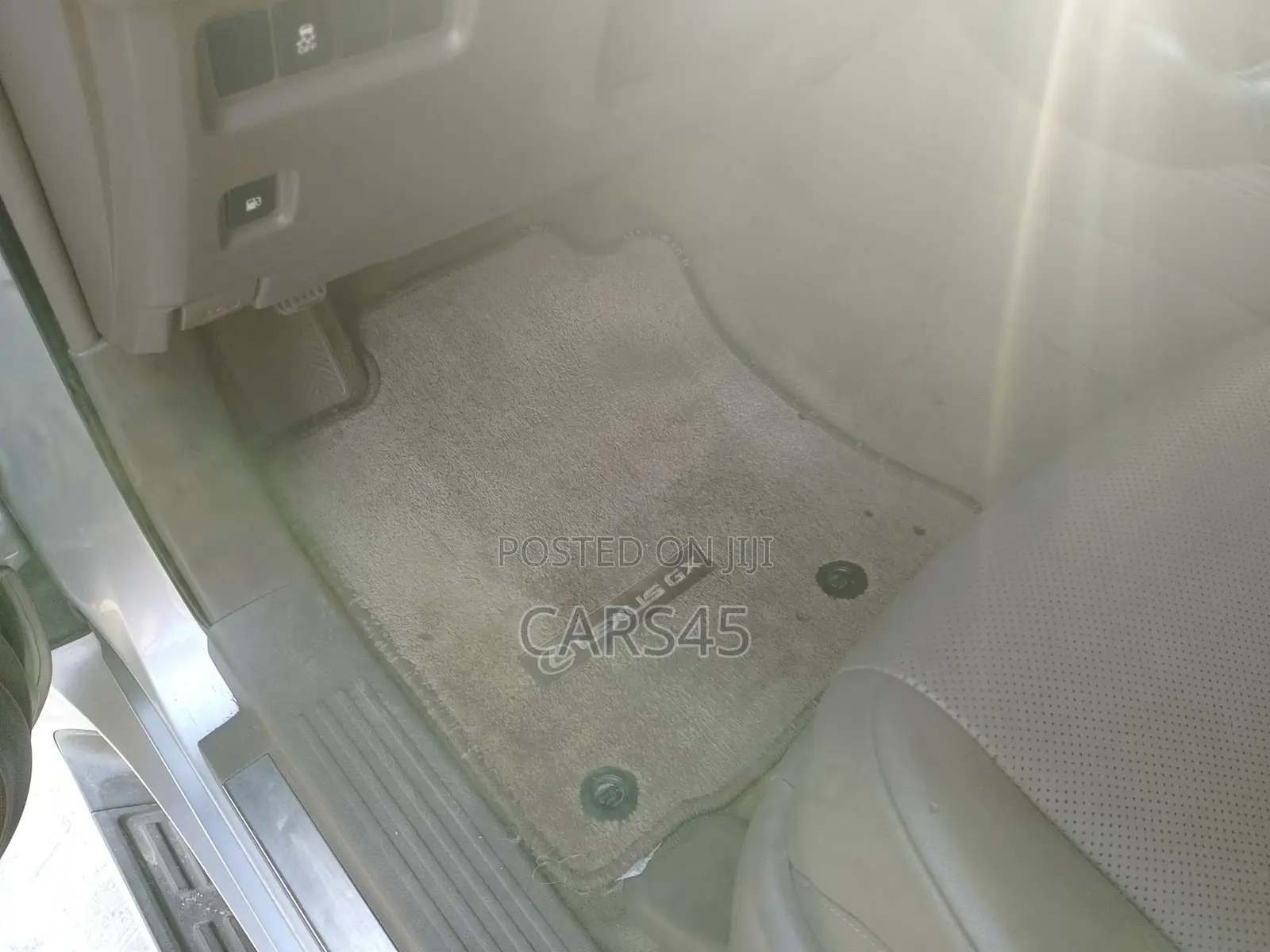 Lexus GX 2017 Silver