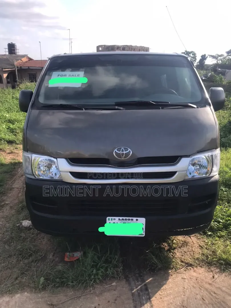 Toyota HiAce 2011 Grey