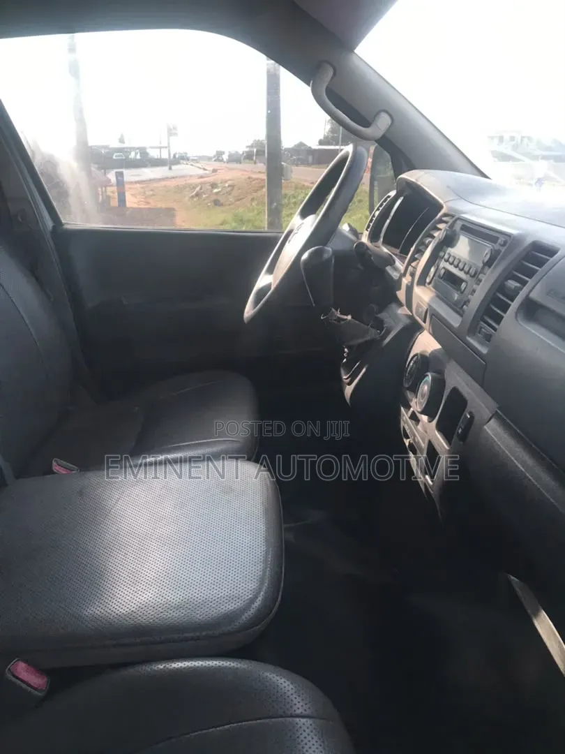 Toyota HiAce 2011 Grey