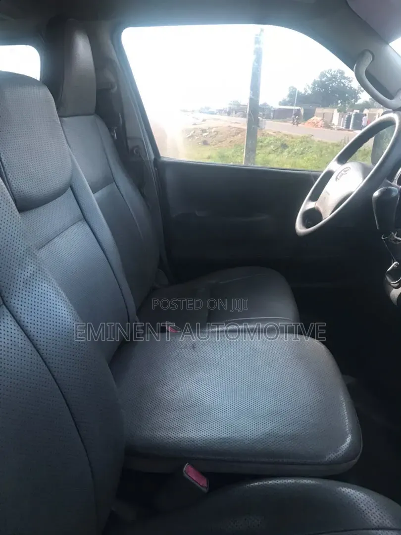 Toyota HiAce 2011 Grey