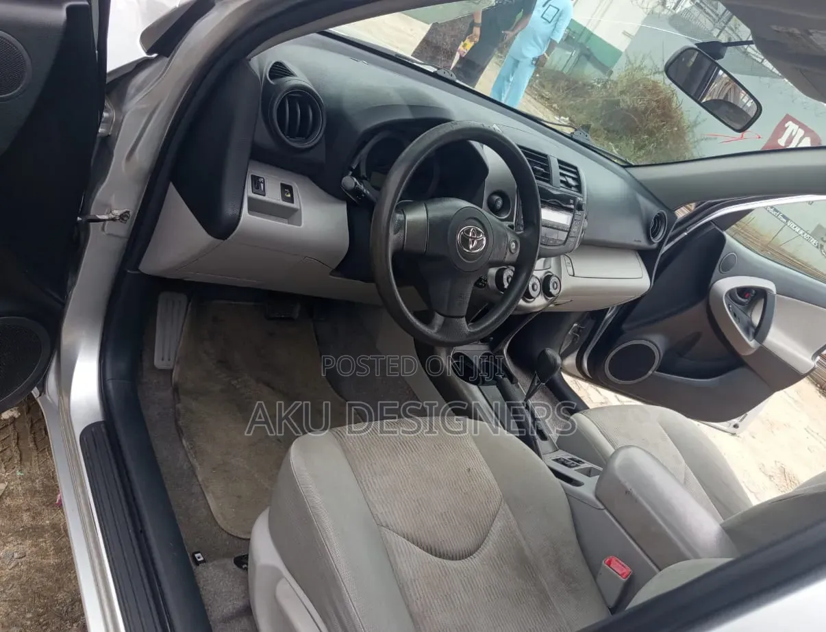 Toyota RAV4 4x4 2009 Silver