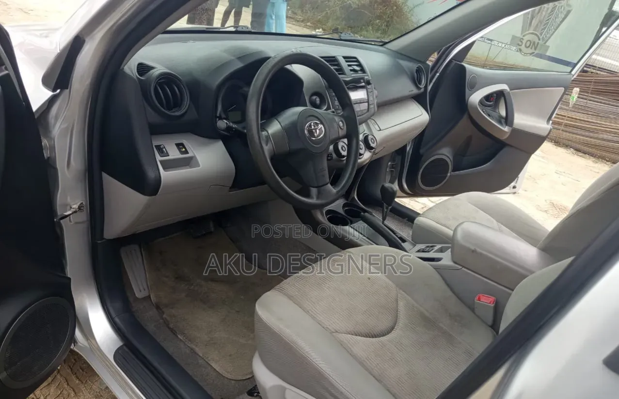Toyota RAV4 4x4 2009 Silver