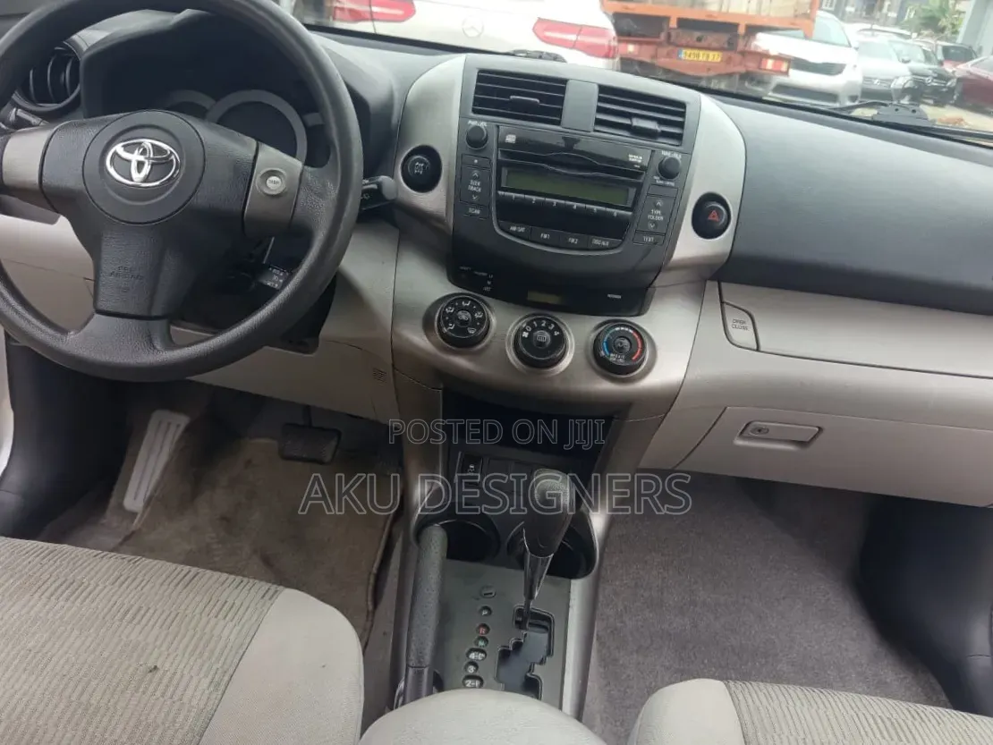 Toyota RAV4 4x4 2009 Silver