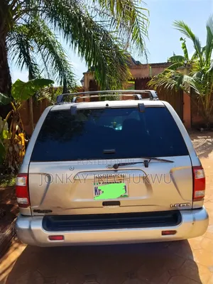 Nissan Pathfinder LE AWD SUV (3.5L 6cyl 4A) 2002 Silver