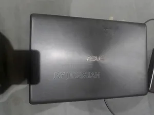 Laptop Asus ASUSPRO P2430UA 8GB Intel Core i9 HDD+SSD 500GB