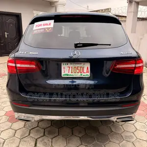 Mercedes-Benz GLC-Class 2019 Blue
