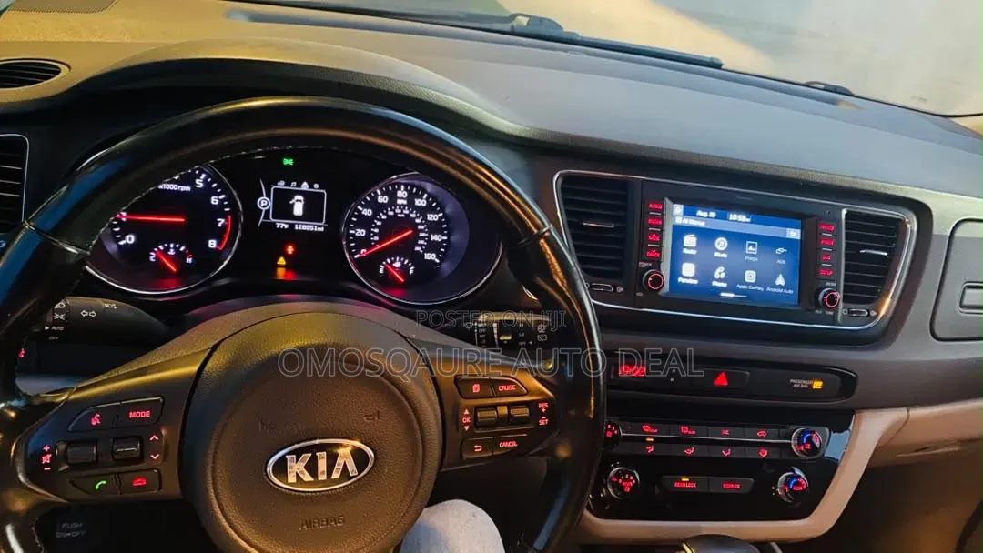 Kia Sedona EX 2018 Silver