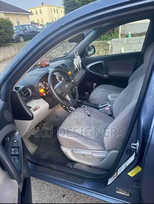 Toyota RAV4 2010 Gray