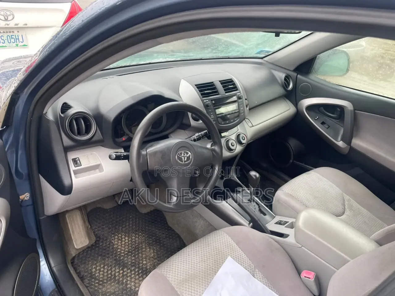 Toyota RAV4 2010 Gray