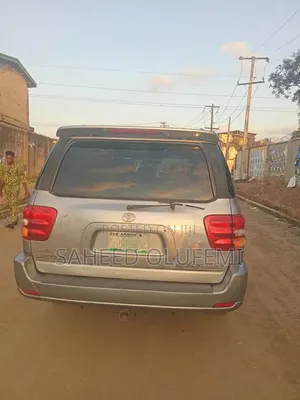 Toyota Sequoia 2003 Gray