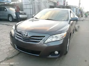 Toyota Camry 2011 Gray