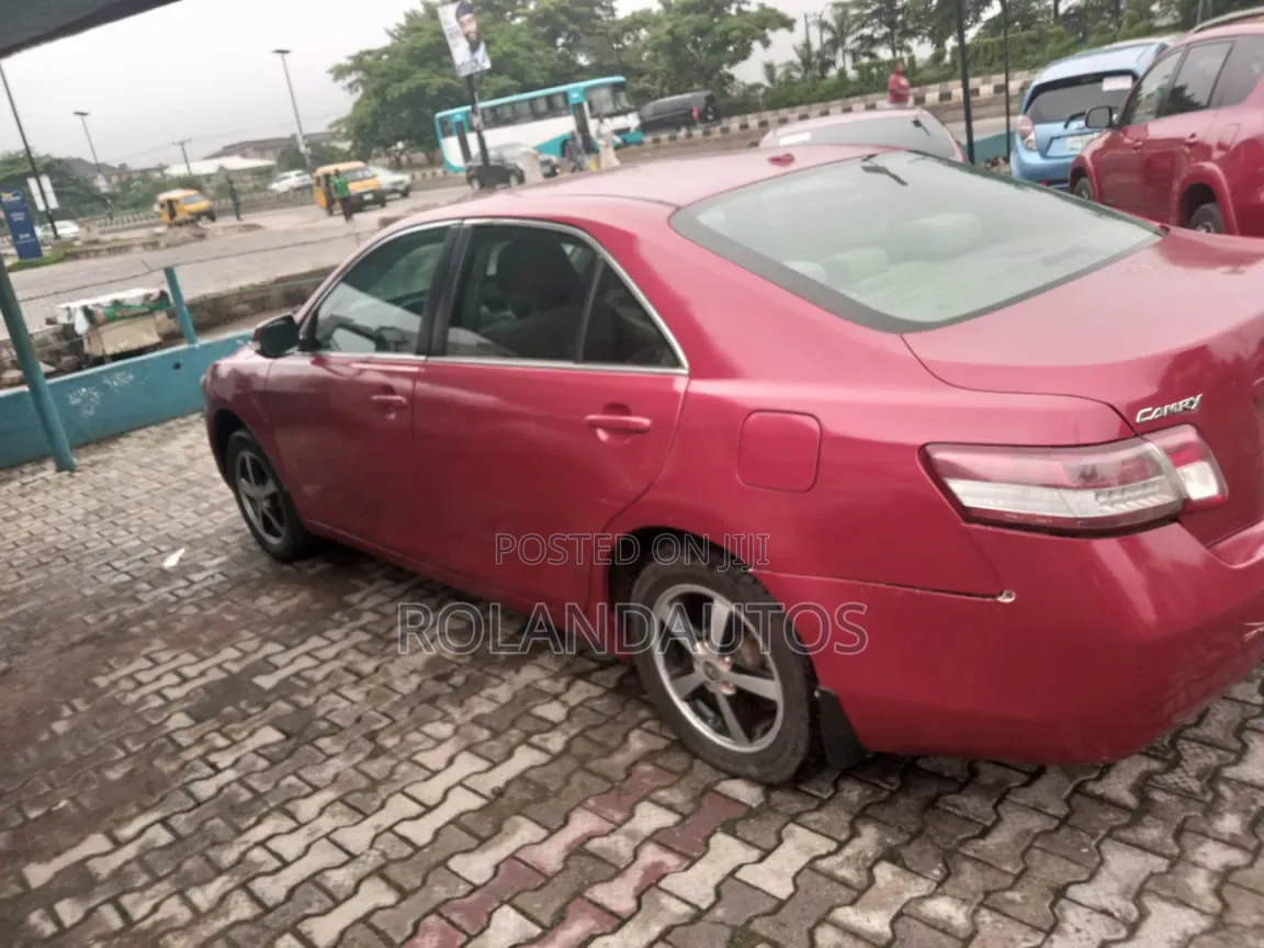 Toyota Camry 2011 Red