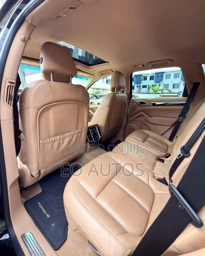 Porsche Cayenne 2017 Black