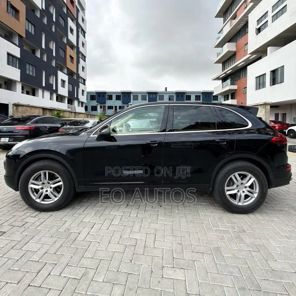 Porsche Cayenne 2017 Black