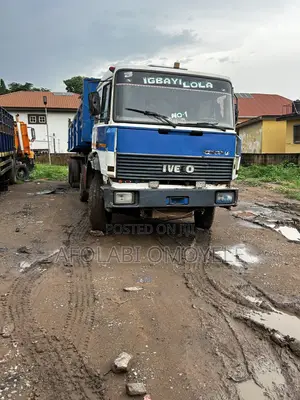 Iveco 330 1993 White