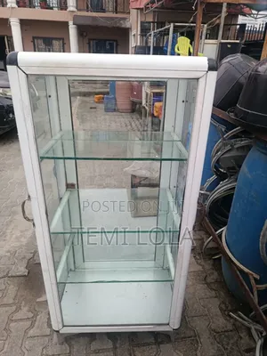 Show Glass
