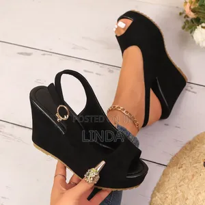Everyday Versatile Thick-Soled Wedge Ankle Strap Sandalsfor Women.