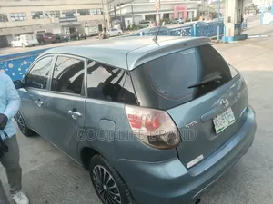 Toyota Matrix Hatchback FWD (1.8L 4cyl 5M) 2006 Green