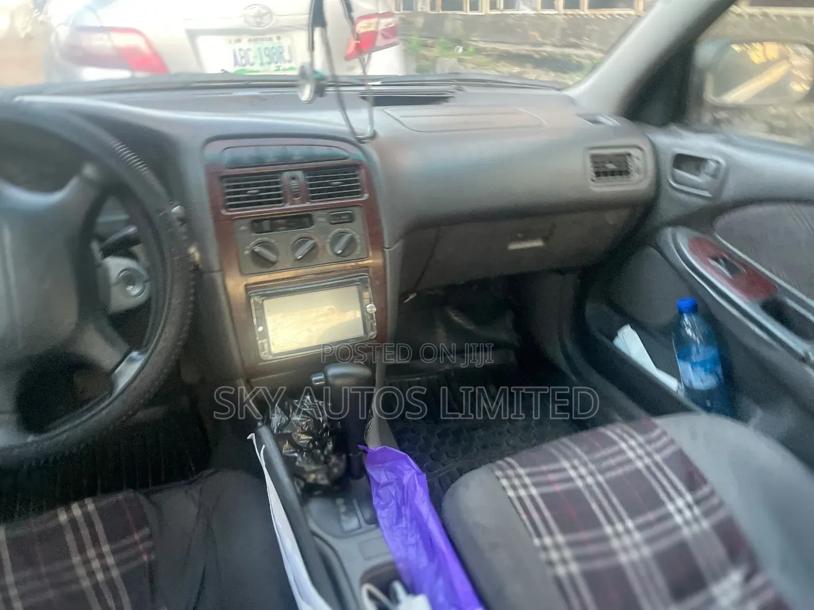 Toyota Avensis 2001 Black
