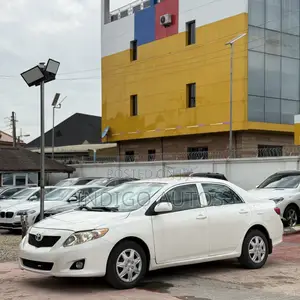Toyota Corolla 2010 White