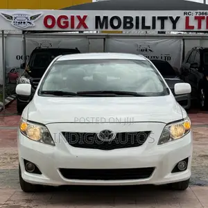 Toyota Corolla 2010 White