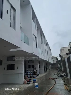 4bdrm Duplex in Allen Avenue for rent