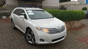 Toyota Venza LE 2010 White