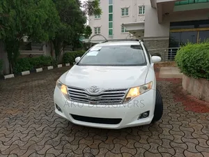 Toyota Venza LE 2010 White