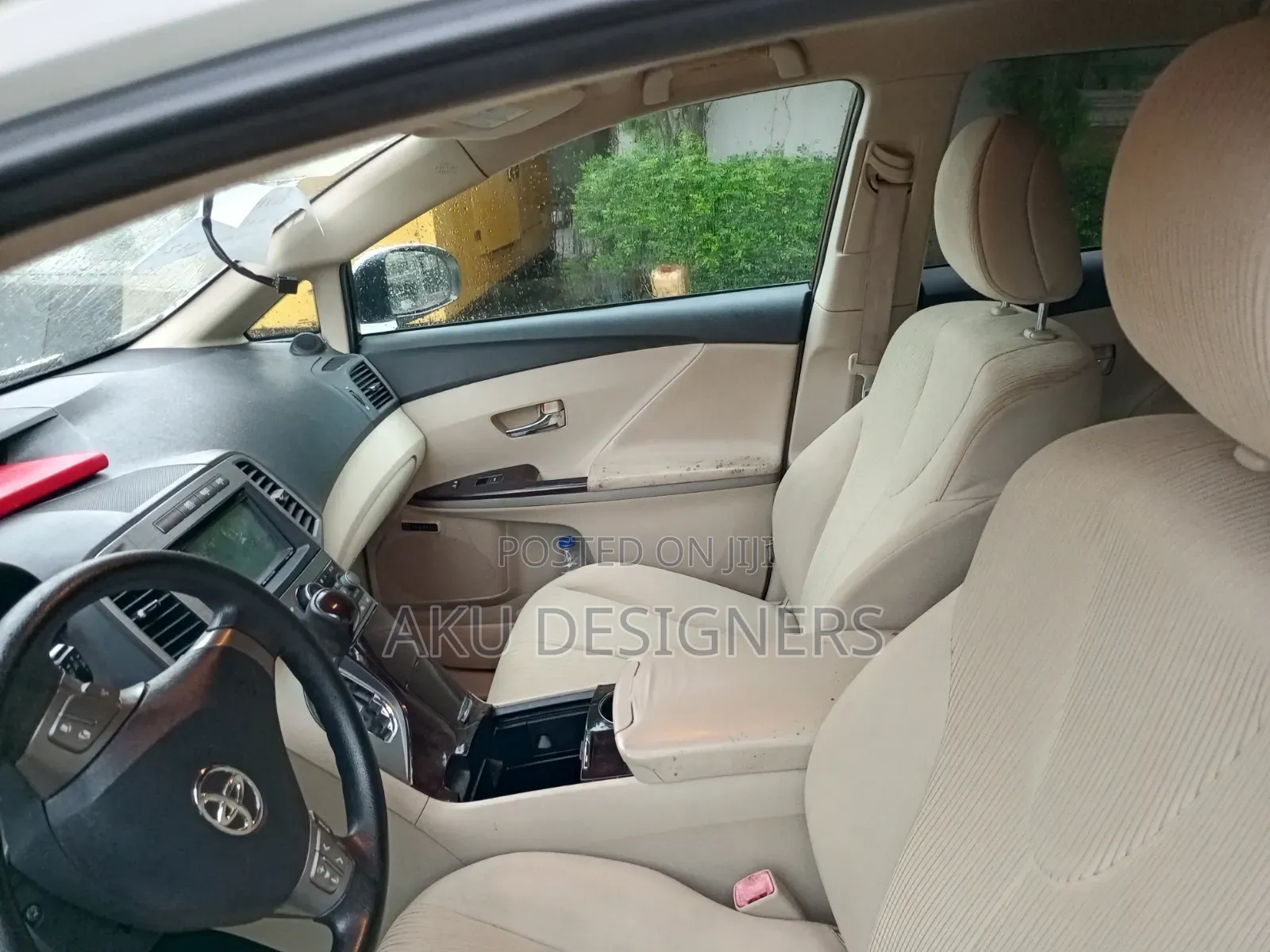 Toyota Venza LE 2010 White