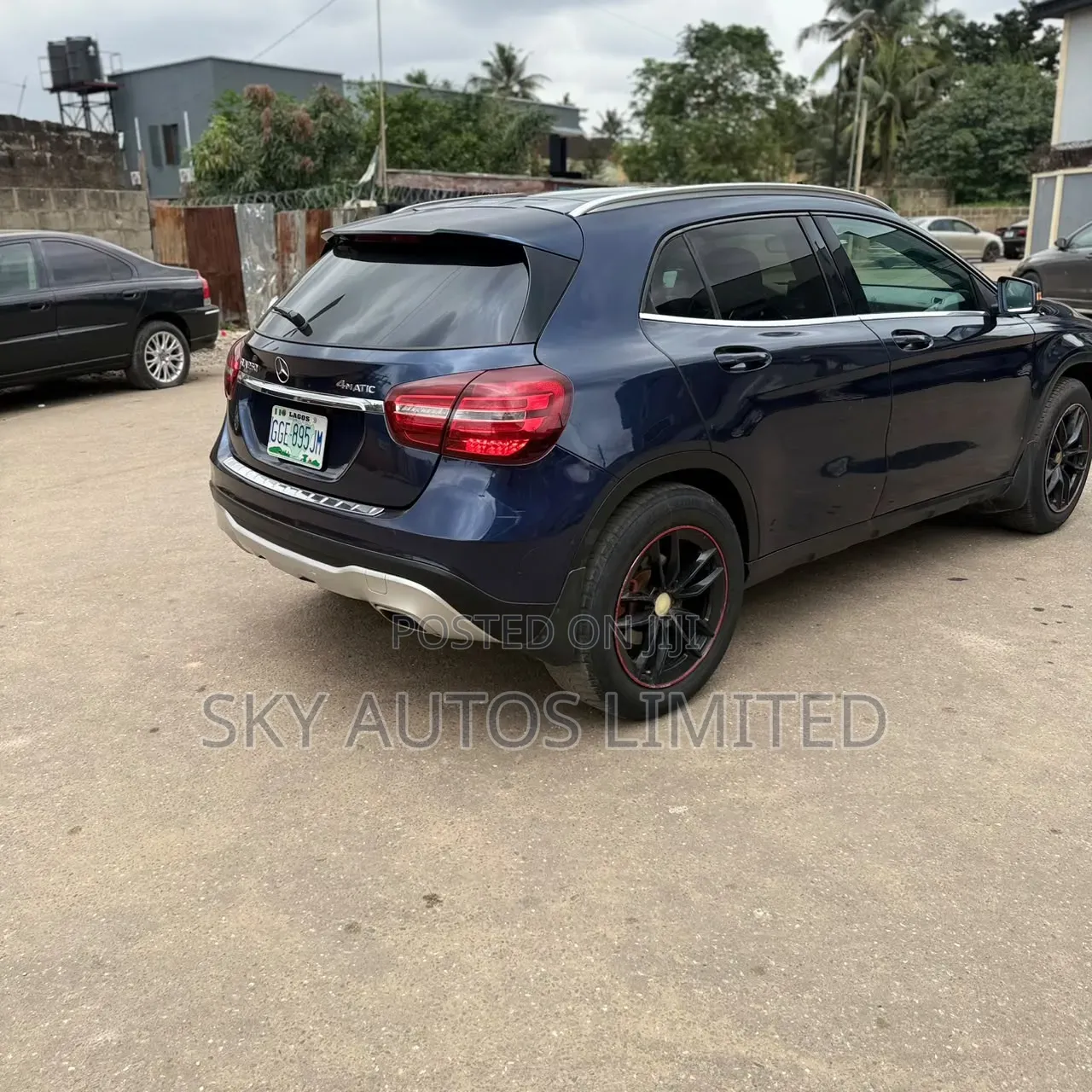 Mercedes-Benz GLA 250 2018 Blue