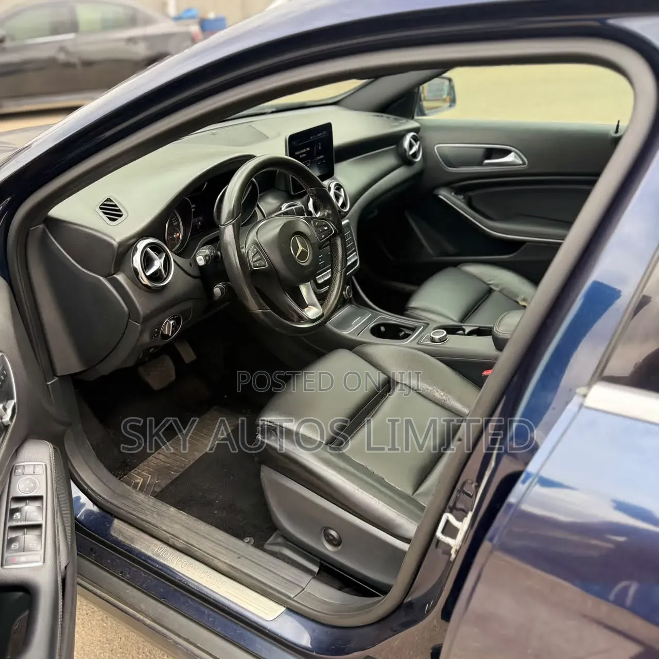 Mercedes-Benz GLA 250 2018 Blue