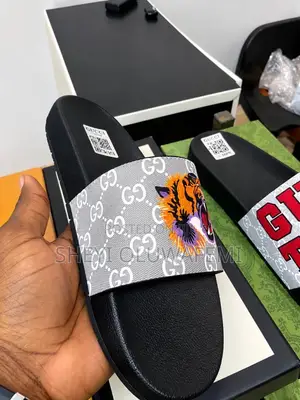 Carton Slideslipper