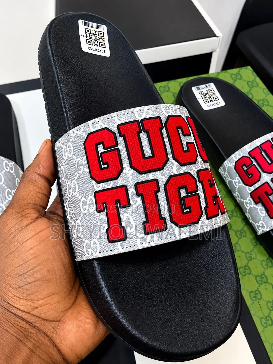 Carton Slideslipper