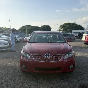 Toyota Camry LE 4dr Sedan (2.5L 4cyl 6A) 2011 Red