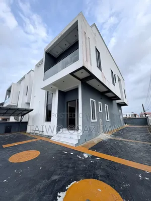 5bdrm Duplex in Monastery Road, Sangotedo for rent