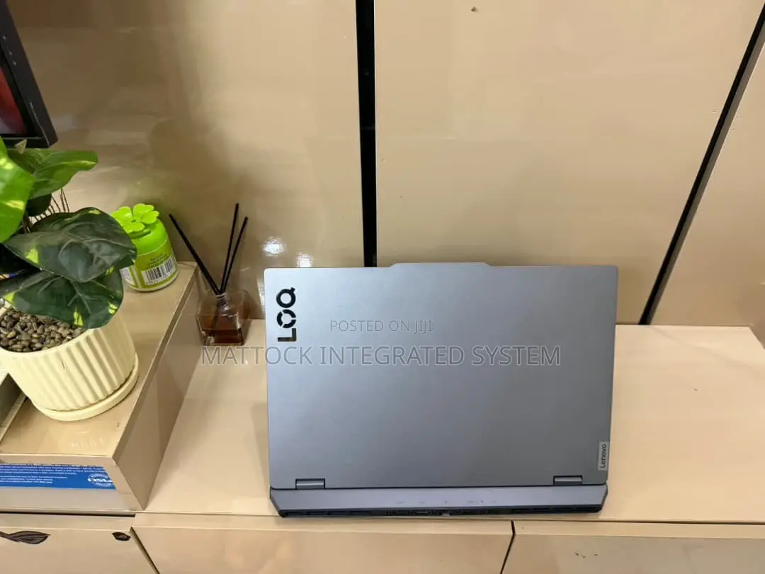 Laptop Lenovo LOQ 15ARP9 16GB AMD Ryzen 7 SSD 512GB