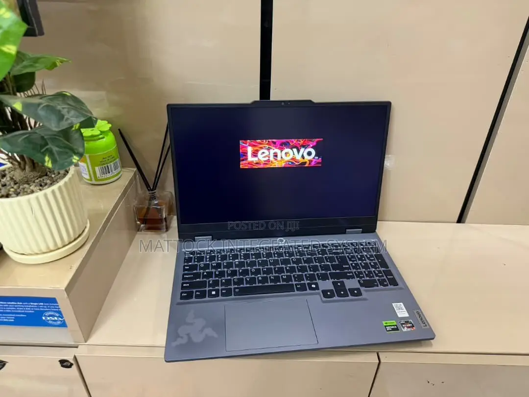 Laptop Lenovo LOQ 15ARP9 16GB AMD Ryzen 7 SSD 512GB