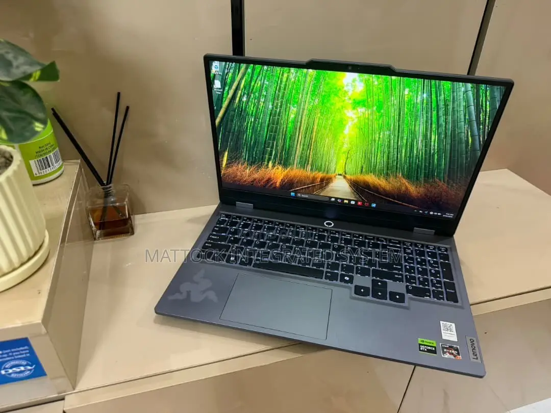 Laptop Lenovo LOQ 15ARP9 16GB AMD Ryzen 7 SSD 512GB