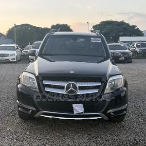 Mercedes-Benz GLK-Class Base GLK 350 4dr AWD 4MATIC (3.5L 6cyl 7A) 2015