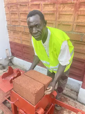 Clay Brick Press Machine;Makes 2bricks Per Time Manual/Multi Purpose