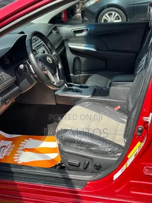 Toyota Camry SE 4dr Sedan (2.5L 4cyl 6A) 2014 Red