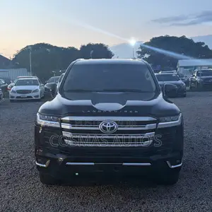 Toyota Land Cruiser 2025 Black