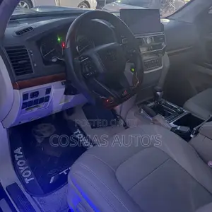 Toyota Land Cruiser 2025 Black