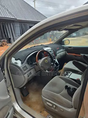 Toyota Sienna 2009 Silver