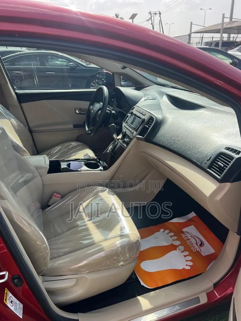 Toyota Venza LE 2012 Red