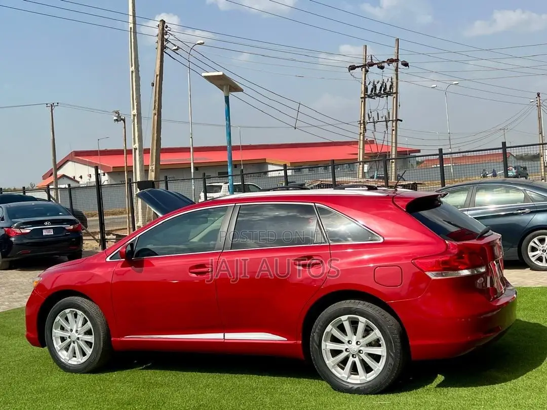 Toyota Venza LE 2012 Red