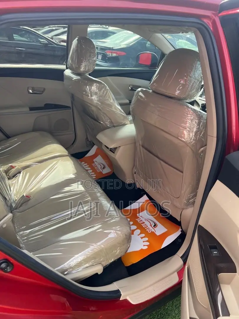 Toyota Venza LE 2012 Red