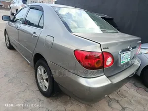 Toyota Corolla 2004 Gray