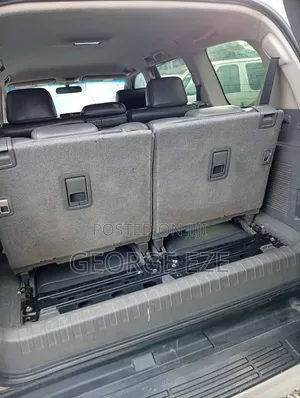 Toyota Land Cruiser Prado 2010 Silver